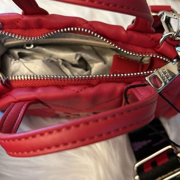 NWT Steve Madden (BARI) Crossbody Bag w/Airpod Case - Red - Picture 10 of 10